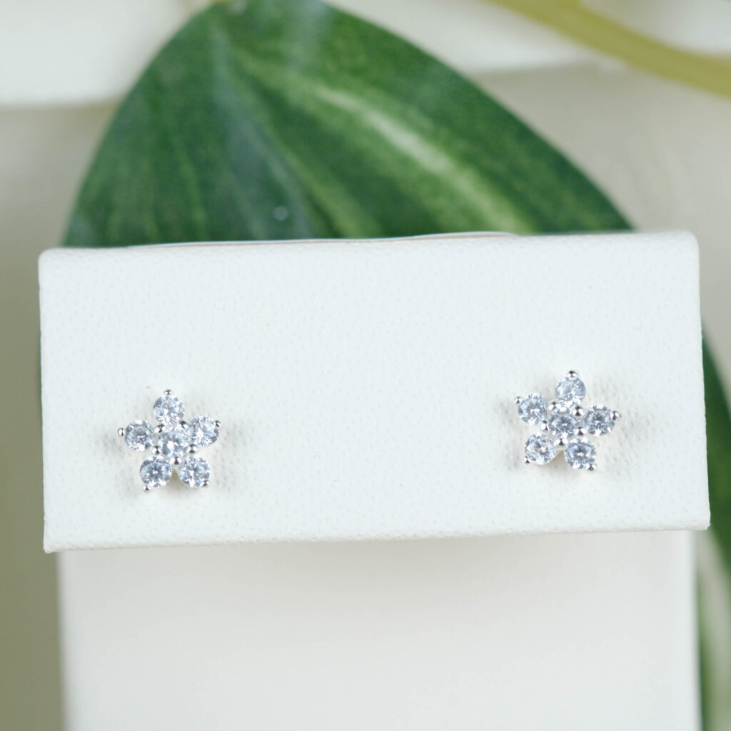 Sølv øreringe – Flower Sparkle i 925 sterlingsølv fra Ginny De Luxe